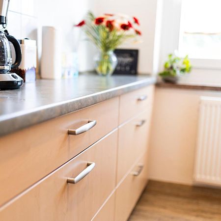 Modernes 2-Zimmer-Apartment Mit Balkon Und Netflix イェーナ エクステリア 写真