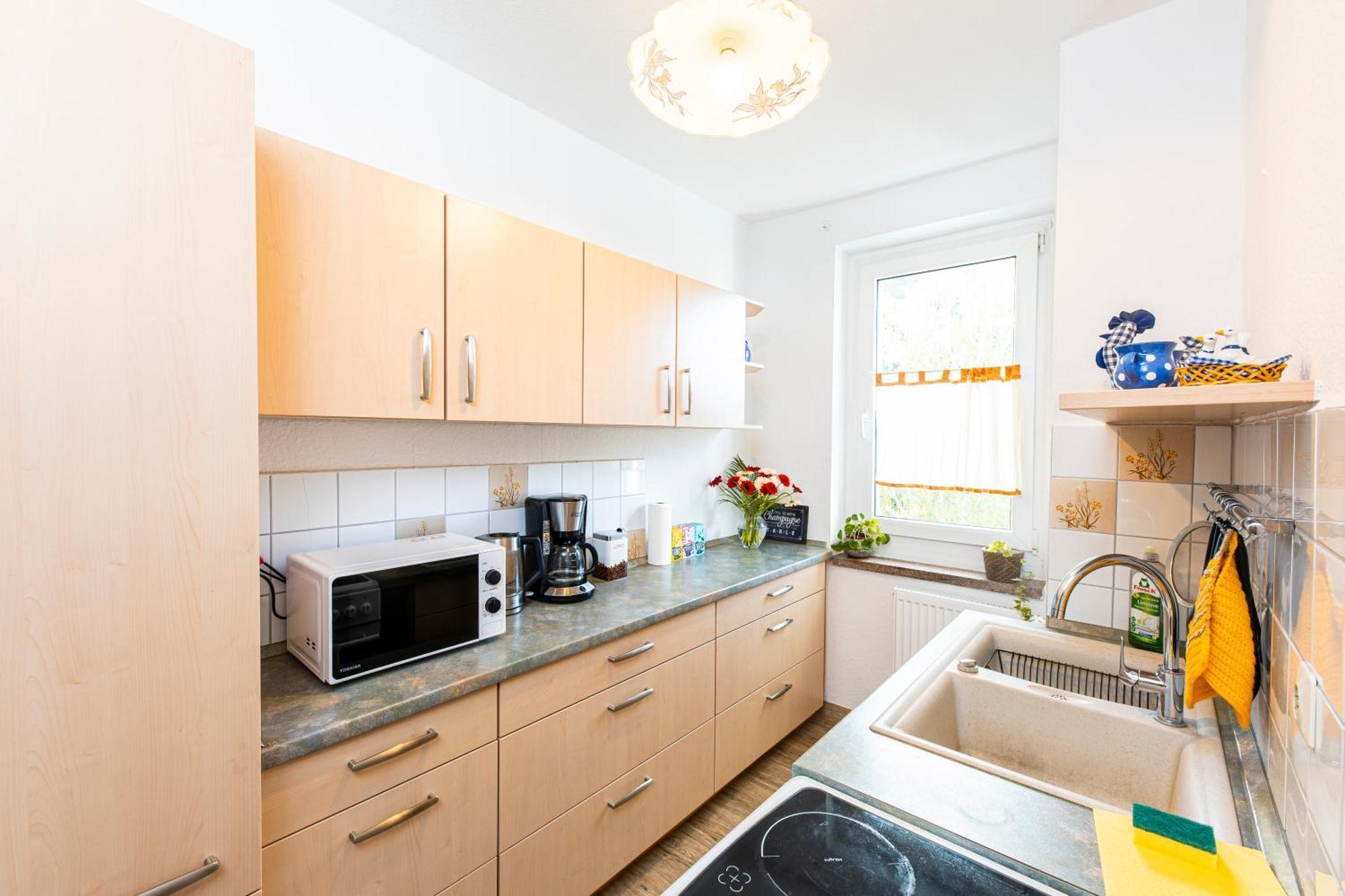 Modernes 2-Zimmer-Apartment Mit Balkon Und Netflix イェーナ エクステリア 写真